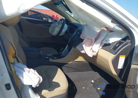 2014 Hyundai Sonata Hybrid from USA, damaged, VIN KMHEC4A48EA113861